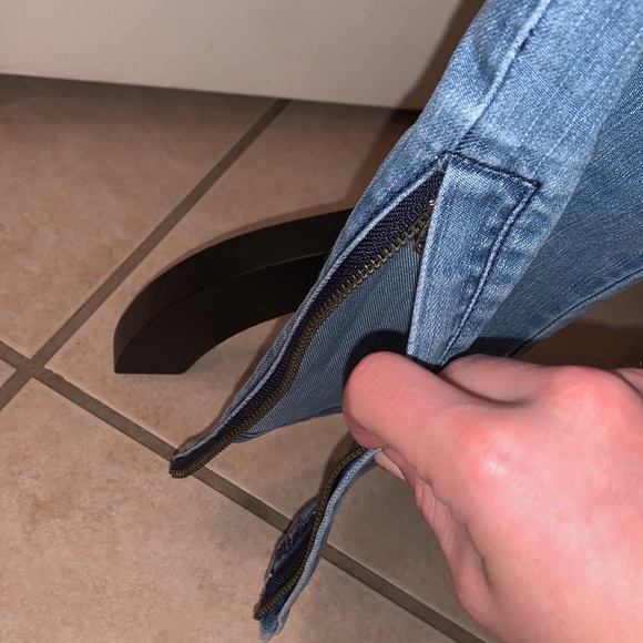 LOW RISE SUPER SKINY JEANS - Picture 4 of 4